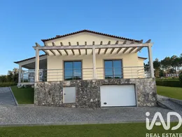 Traditional house in Valado dos Frades