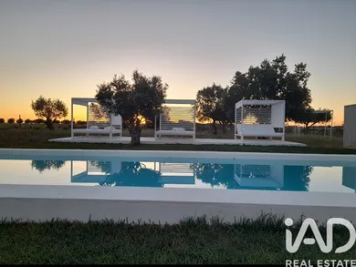 Hotel / Restaurante  em Santa Vitória e Mombeja