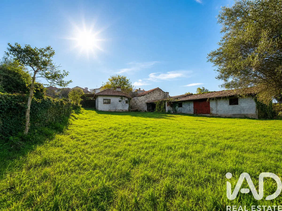 Terreno urbano de 4000 m² em Madalena e Samaiões