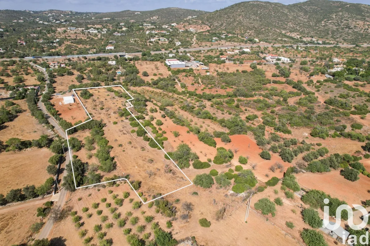 Terreno de 9080 m² em Santa Bárbara de Nexe
