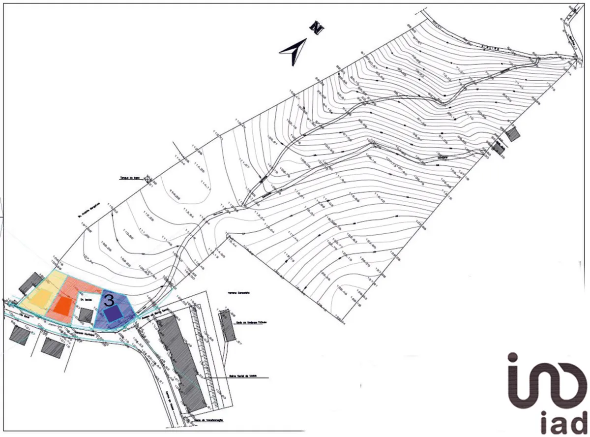Terreno de 529 m² em Melres E Medas