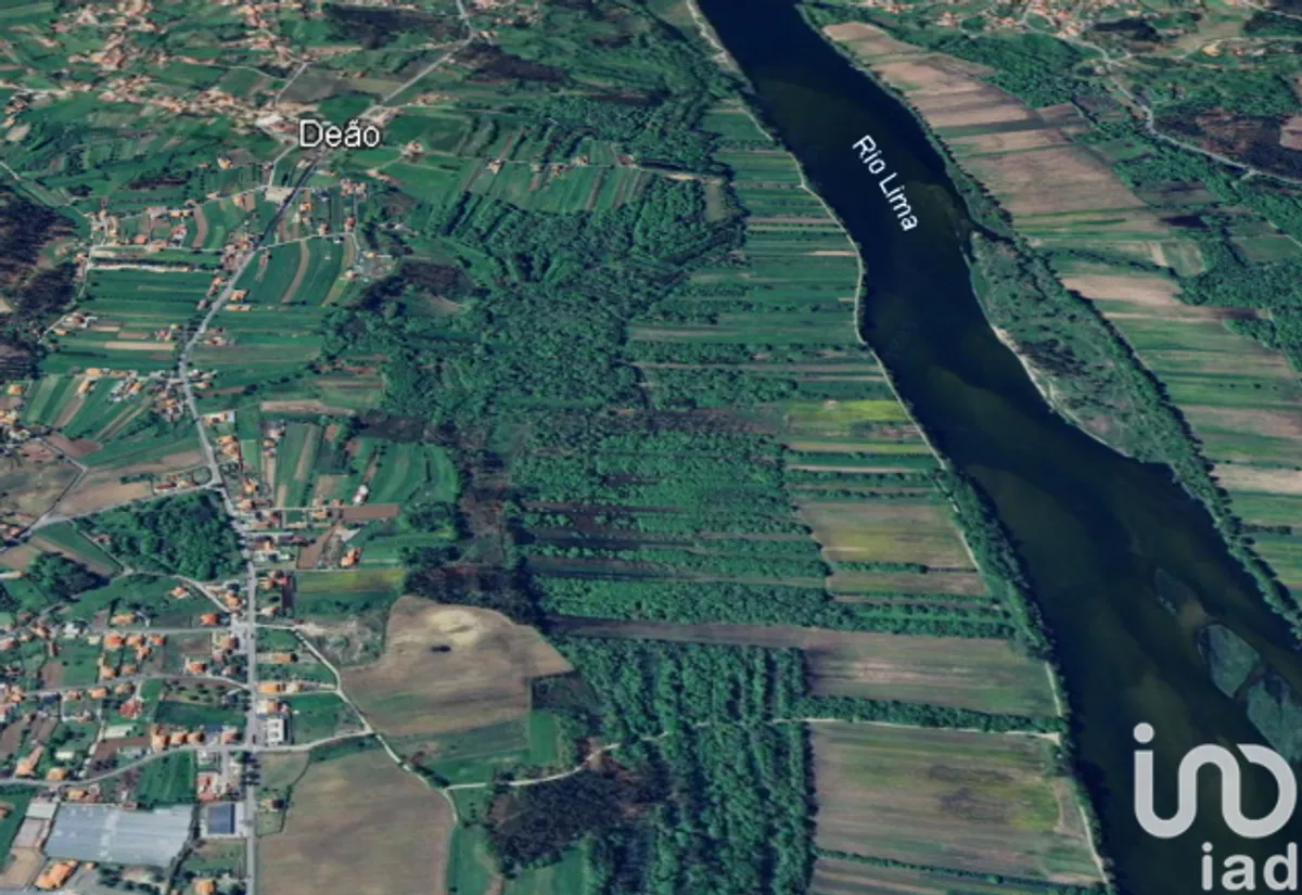 Terreno de 6750 m² em Geraz Do Lima (Santa Maria, Santa Leocádia E Moreira) E Deão