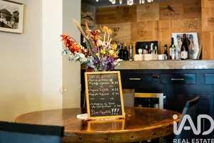 Shop/Premises commercial  in Campo de Ourique
