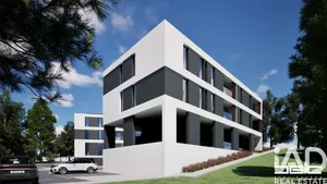 Apartamento T2 em Estômbar e Parchal