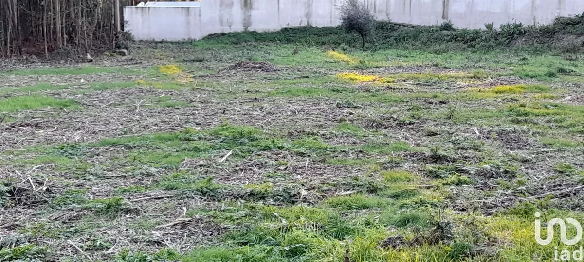 Terreno urbano de 792 m² em Galegos (Santa Maria)