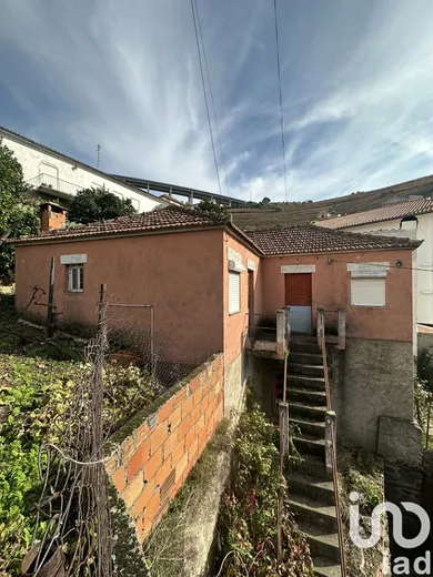 Maison de village à Alvações do Corgo