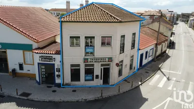 Fotografia 4 de Prédio de 271 m² em Marinha Grande
