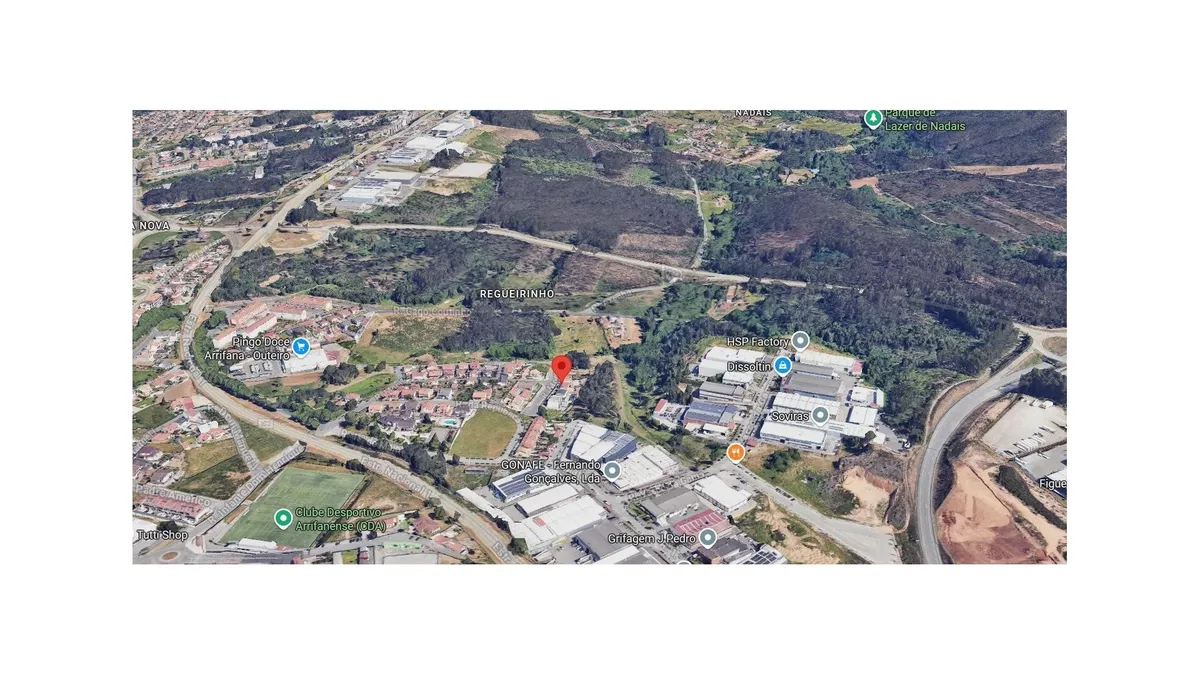 Terreno de 289 m² em Arrifana