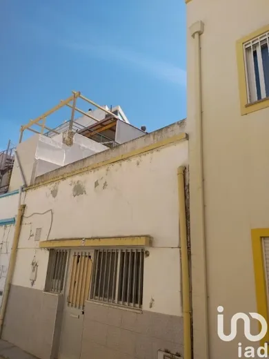 Casa com espaço comercial  em Moncarapacho e Fuseta
