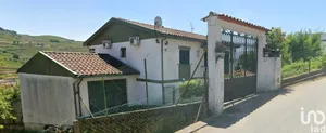 House  at Peso da Régua e Godim