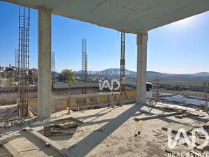 Casa/Moradia em Igreja Nova e Cheleiros