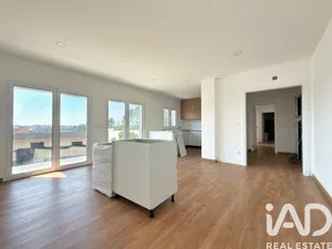 Apartamento T2 em Monte Real e Carvide