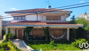 House at Santa Cruz/Trindade E Sanjurge