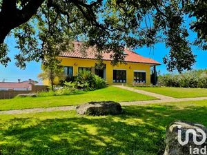 Apartamento T3 em Monte Redondo e Carreira