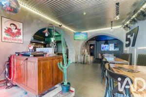 Shop/Premises commercial in São Gonçalo De Lagos