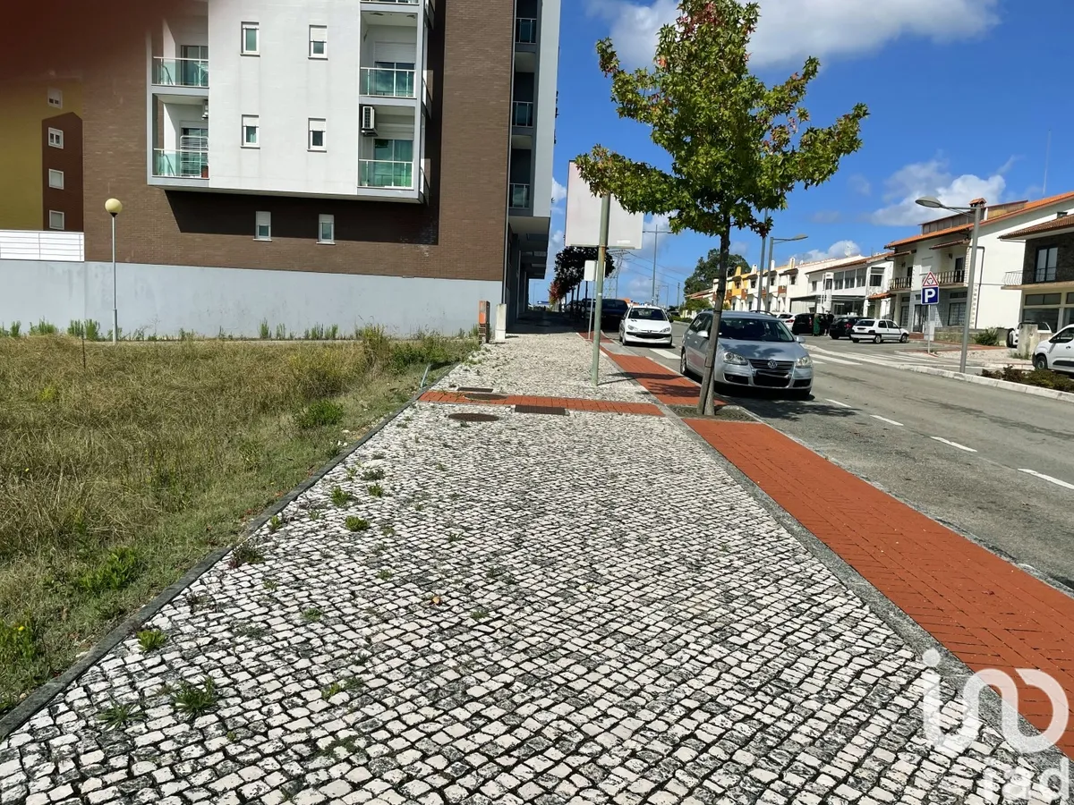 Terreno de 1350 m² em Oliveira do Bairro