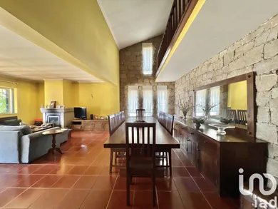 Maison à Vouzela e Paços de Vilharigues