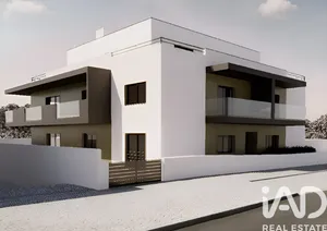 Apartamento T3 em Atouguia da Baleia