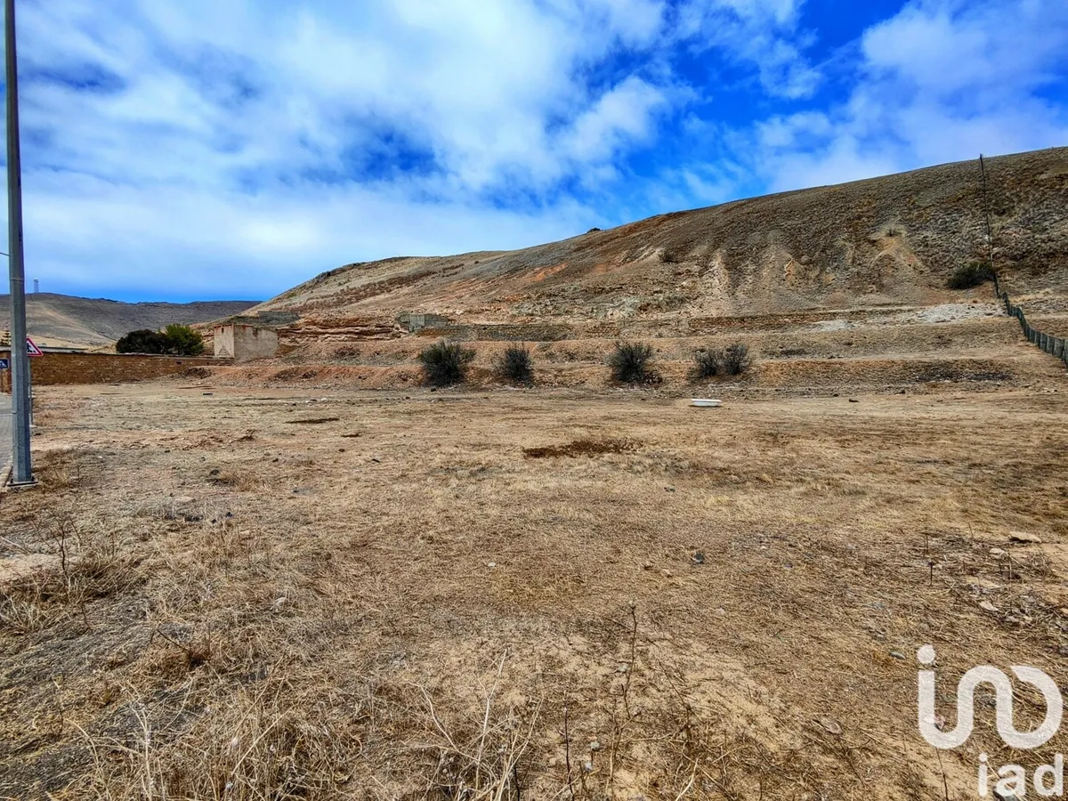 Terreno de 43 240 m² em Porto Santo