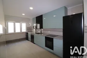 Apartamento T3 em Santa Maria, São Pedro E Matacães
