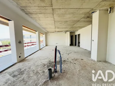Apartamento T3 em Parceiros e Azoia