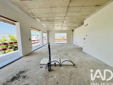 Apartamento T4 em Parceiros e Azoia