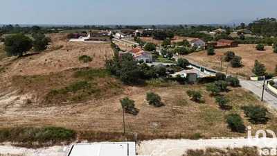 Fotografia 3 de Terreno de 3650 m² em Azambujeira e Malaqueijo