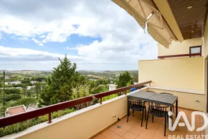 Apartment T5+ in Queluz e Belas