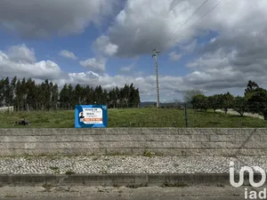 Terreno urbano em Aguada de Cima