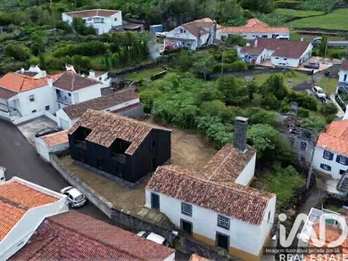 Traditional house  in Ribeiras