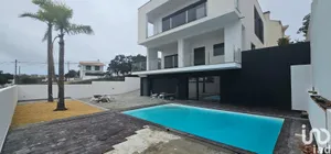 Maison à Charneca De Caparica E Sobreda