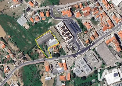 Fotografia 4 de Prédio de 242 m² em Lourinhã