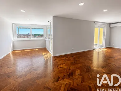 Appartement T3 à Arroios