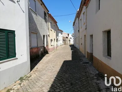 Casa de aldeia em Benquerenças