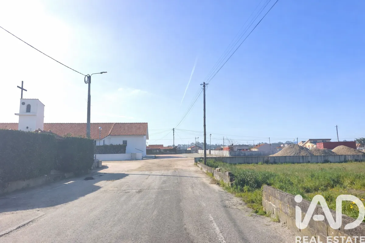 Terreno de 1436 m² em Torreira