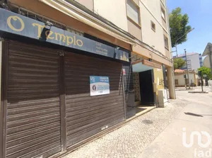 Shop/Premises commercial  in Portimão