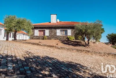 Fotografia 5 de Casa/Moradia 2 quartos de 160 m² em Mogadouro