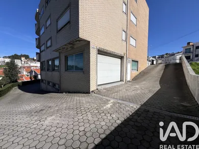 Armazém  em Baguim do Monte (Rio Tinto)