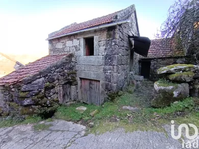 Casa de campo  em Castro Laboreiro e Lamas de Mouro