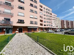 Apartamento T2 em Cacém e São Marcos