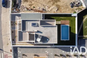 Casa/Moradia  em Tornada e Salir do Porto