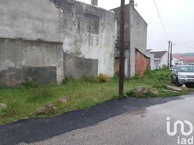 Fotografia 3 de Terreno urbano de 225 m² em Alcobaça e Vestiaria