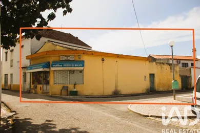 Loja / Estabelecimento Comercial em Malhou, Louriceira e Espinheiro