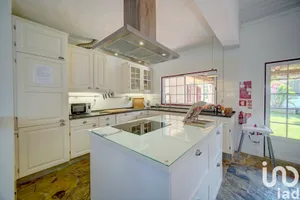 House  at Sesimbra (Castelo)