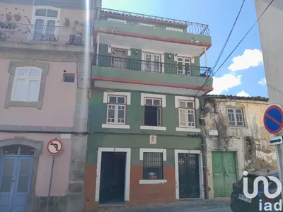 Fotografia 1 de Prédio de 206 m² em Fundão, Valverde, Donas, Aldeia de Joanes e Aldeia Nova do Cabo