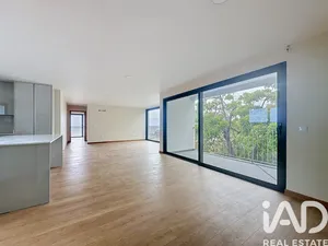 Apartamento T2 em Funchal (Santa Maria Maior)