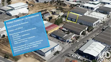 Commercial walls at Santarém, Santa Iria da Ribeira de Santarém, Santarém e São Nicolau