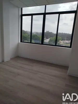 Loja / Estabelecimento Comercial  em Gulpilhares E Valadares