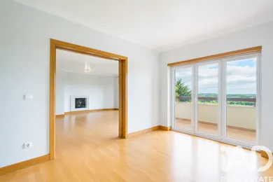 Apartment T5+ in Queluz e Belas