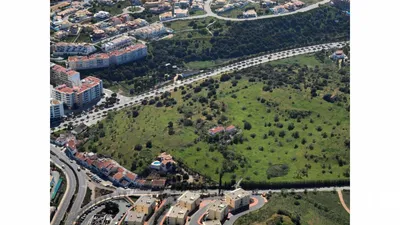 Fotografia 3 de Terreno urbano de 1417 m² em Lagos (São Sebastião e Santa Maria)